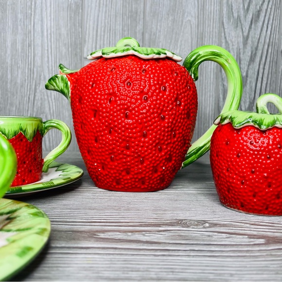 Gift Ideas Creation Strawberry Espresso coffee Tea Set 14 cups saucers pot sugar - Picture 3 of 16